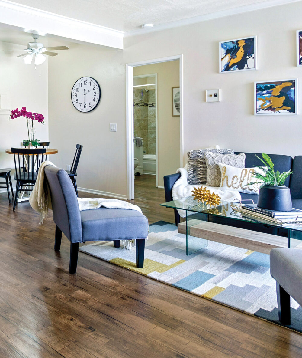 Home Page Holiday West Apartments