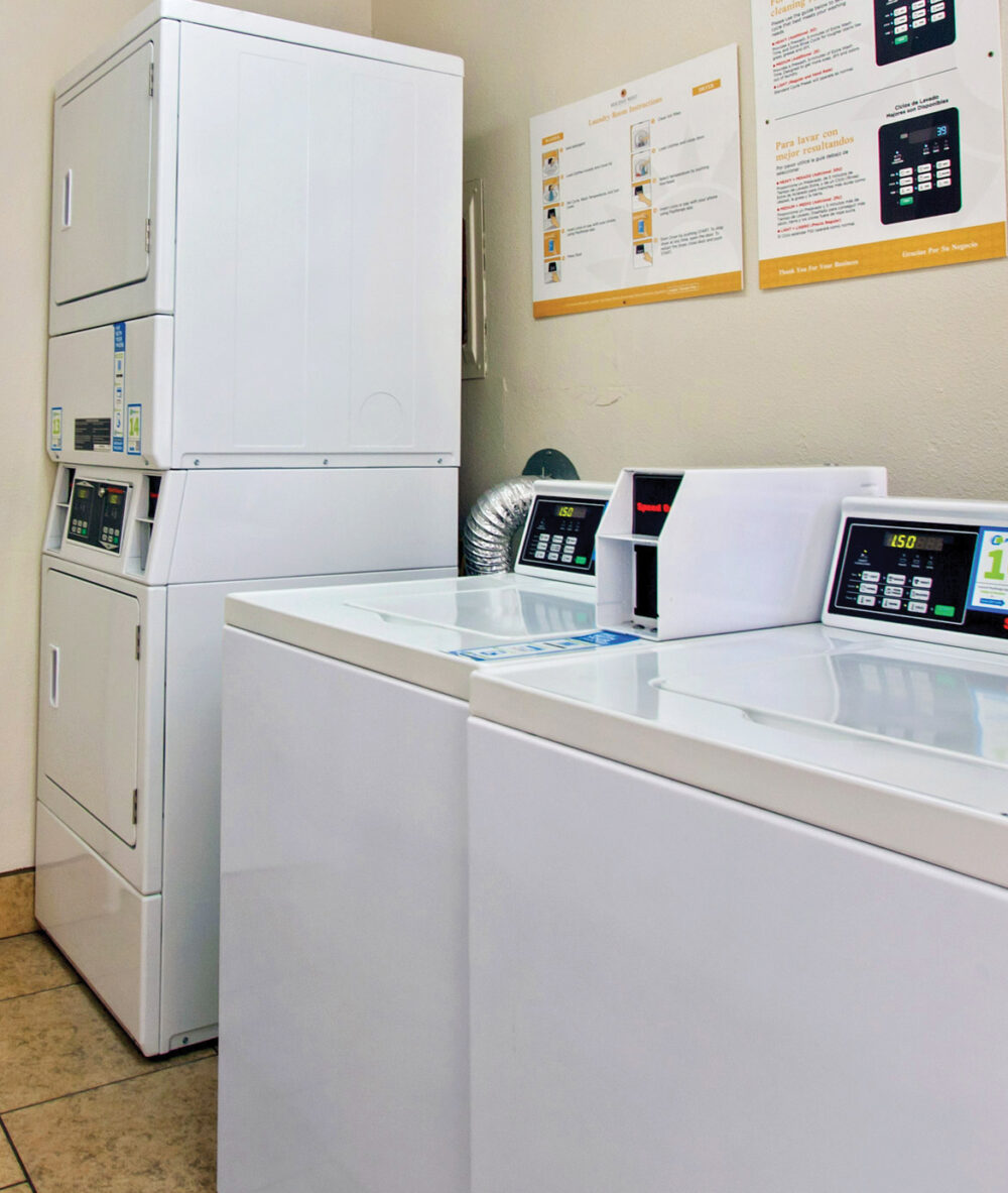 Home Page Holiday West Apartments